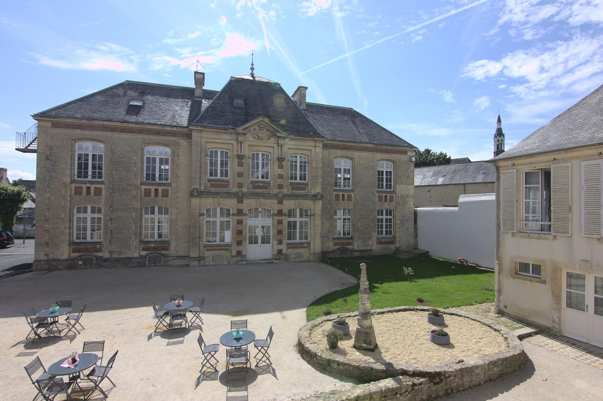 Hotel Le Bayeux Exteriör bild